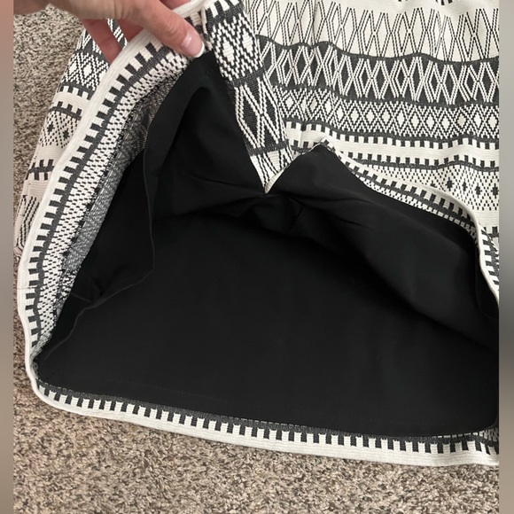 Preston & York Black and White Skirt Size 8 - Picture 6 of 6